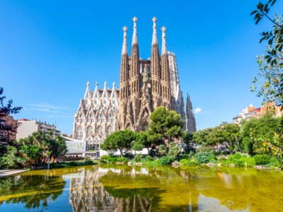 Barcelona,,Spain,-,June,2018:,Sagrada,Familia,Cathedral,In,Barcelona